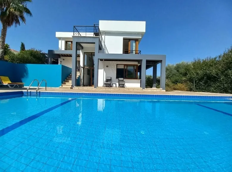 Villa de 4 habitaciones 220 m² Motides, Chipre del Norte