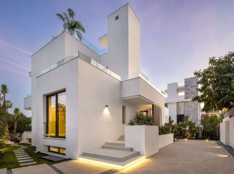 villa de 5 dormitorios 463 m² Marbella, España