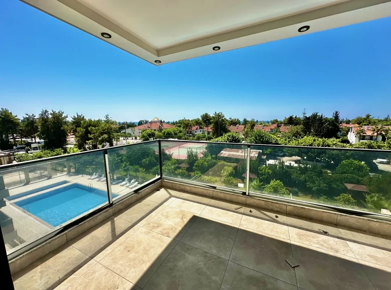 2 bedroom apartment 120 m² Mezitli, Turkey