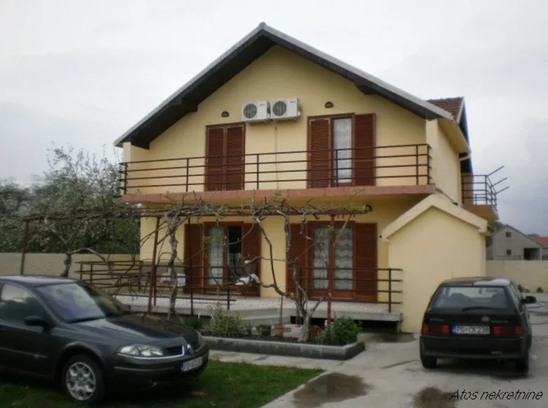 Haus 6 Schlafzimmer 175 m² Podgorica, Montenegro