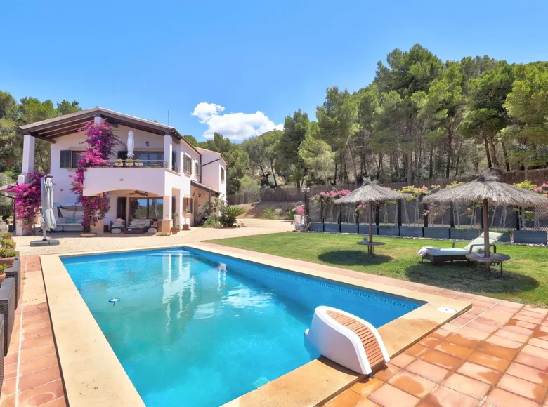 Schloss 5 Schlafzimmer 481 m² Palmanova, Spanien
