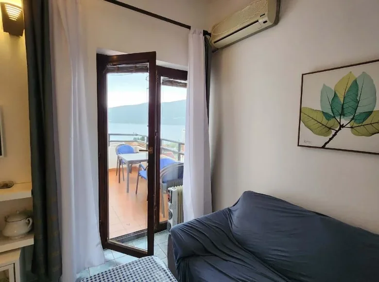 1 bedroom apartment 36 m² Baošići, Montenegro