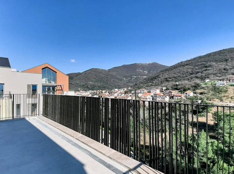Appartement 2 chambres 102 m² Tivat, Monténégro