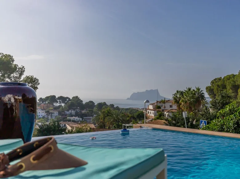 Villa 9 Schlafzimmer 367 m² Teulada, Spanien