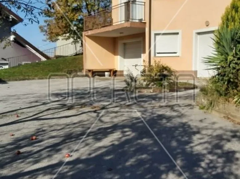 Haus 6 Zimmer 330 m² Zagreb Stadt, Kroatien