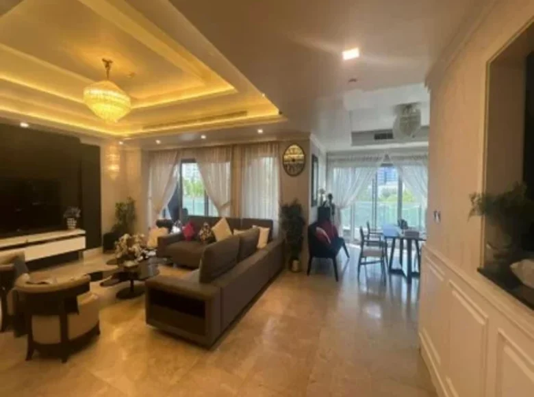 4 bedroom apartment 540 m² Dubai, UAE