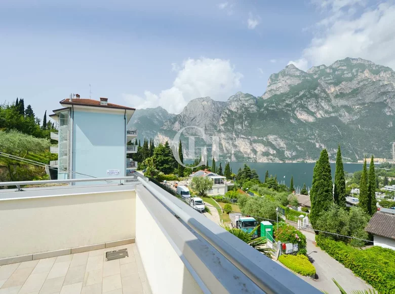 3 bedroom villa 185 m² Riva del Garda, Italy