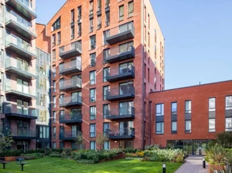 2 bedroom apartment 70 m² Birmingham, United Kingdom