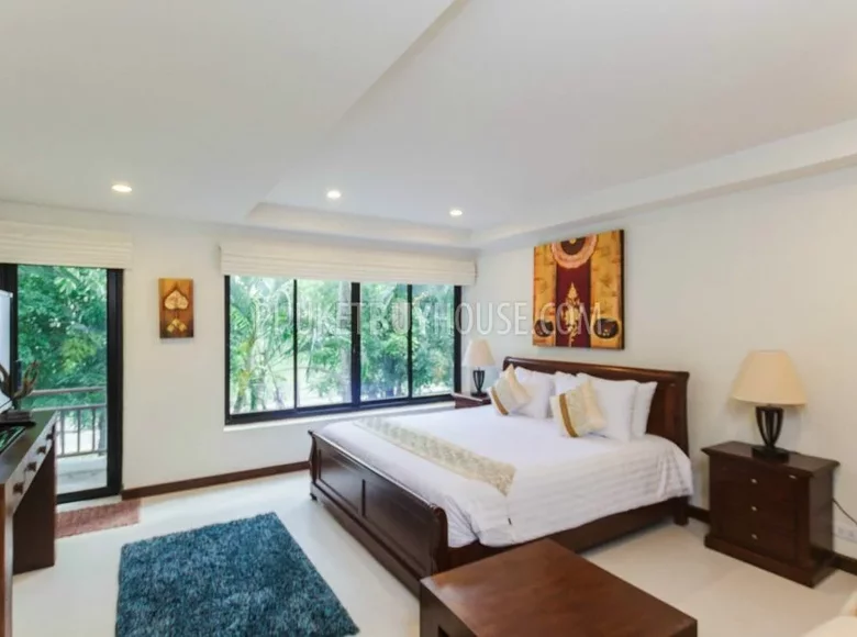 Condo 4 bedrooms 200 m² Phuket, Thailand
