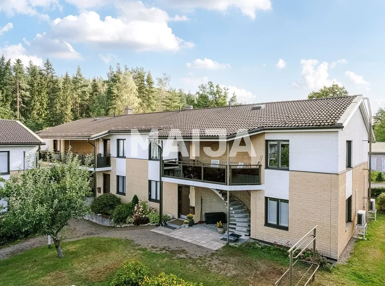 Mieszkanie 4 pokoi 106 m² Kouvola sub region, Finlandia