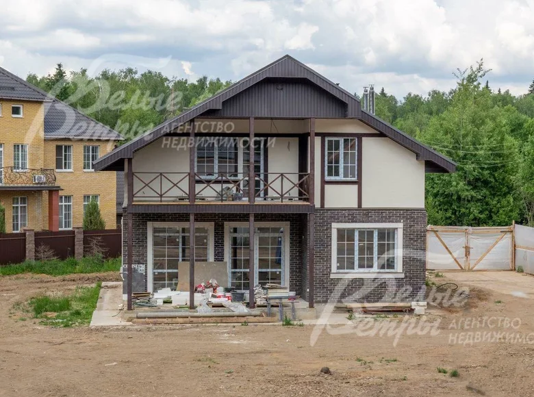 6 room house 240 m² poselenie Schapovskoe, Russia