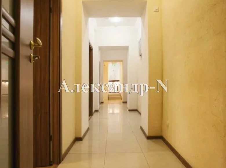 Pomieszczenie biurowe 81 m² Odessa, Ukraina