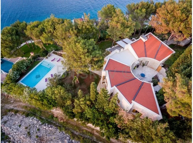 Villa de 5 habitaciones 576 m² Selca, Croacia