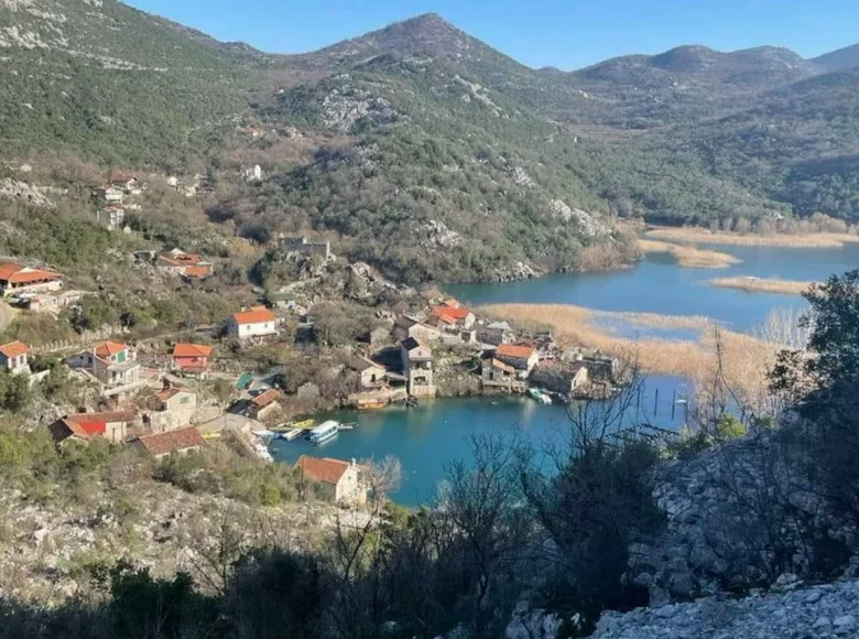 Land  Rogani, Montenegro