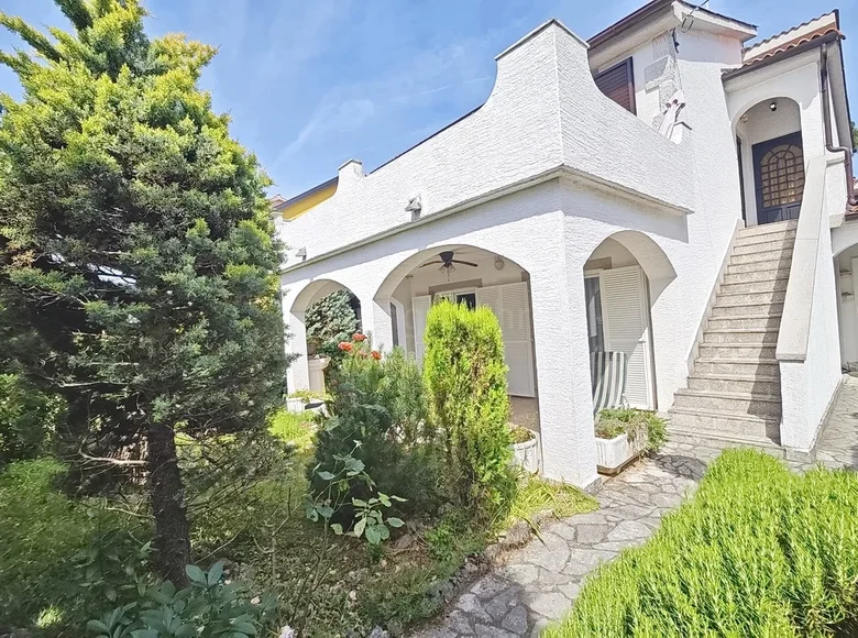 7 bedroom house 180 m² Krk, Croatia