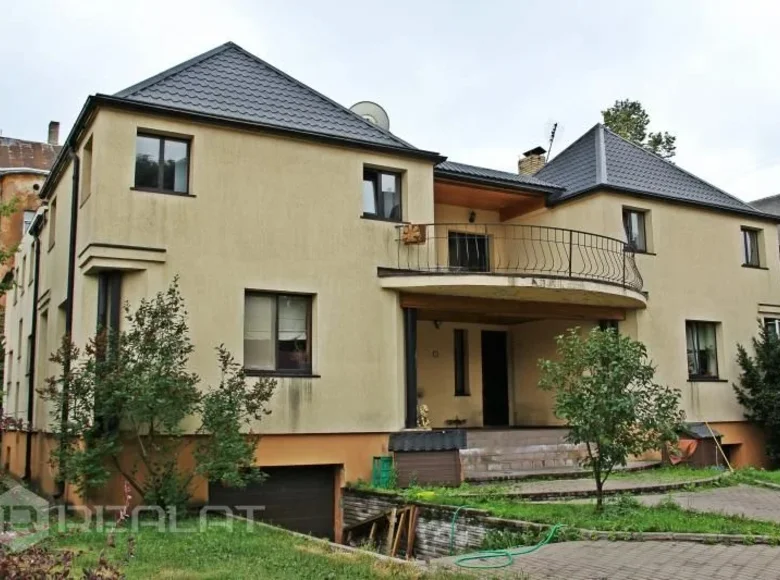 House 10 rooms 700 m² Riga, Latvia