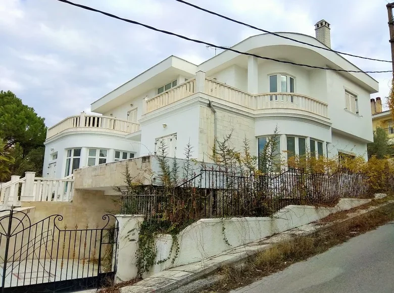 6 bedroom villa 584 m² Neochorouda, Greece