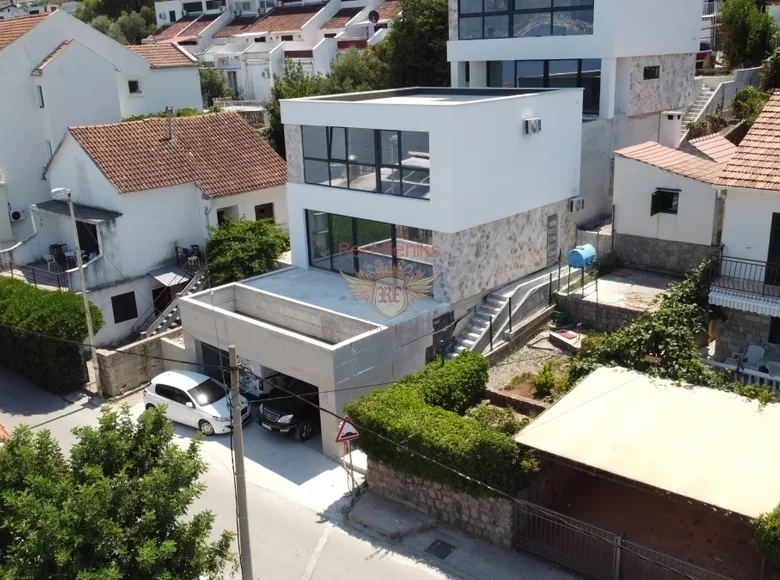 2 bedroom house 200 m² Krasici, Montenegro