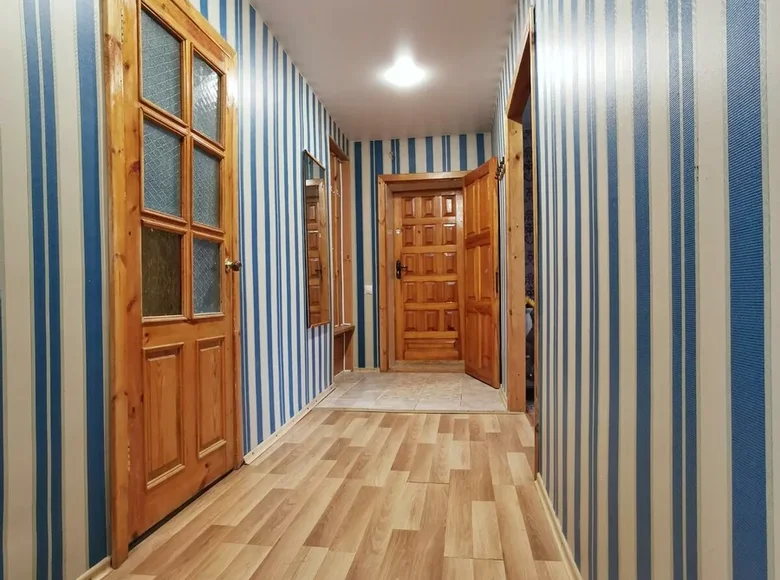 Mieszkanie 3 pokoi 76 m² Homel, Białoruś