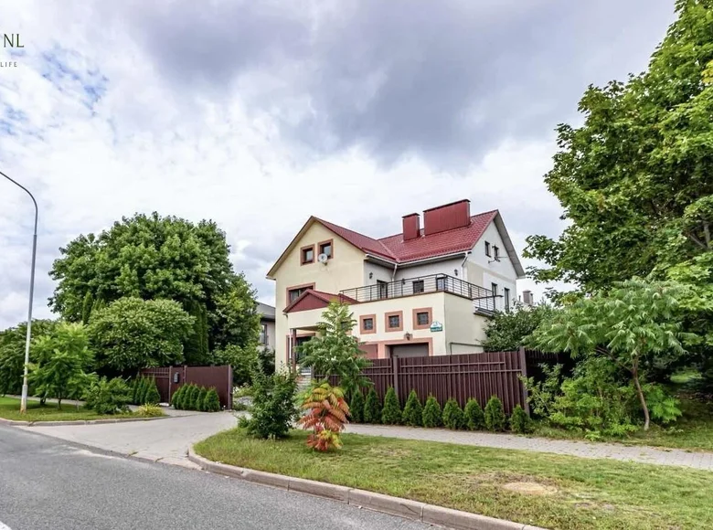 House 244 m² Minsk, Belarus