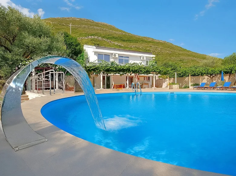 Villa de 5 habitaciones 174 m² Katun Rezevici, Montenegro