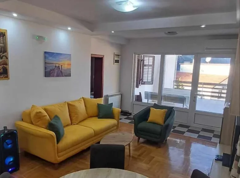 Wohnung 2 Schlafzimmer 67 m² Skaljari, Montenegro