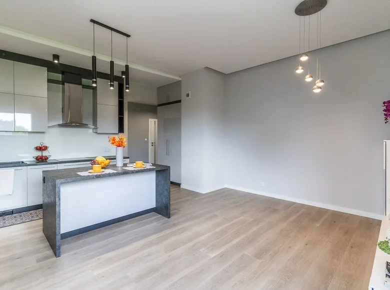 Wohnung 4 zimmer 80 m² Lodz, Polen