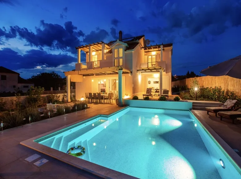 4 bedroom Villa 189 m² Donje Selo, Croatia