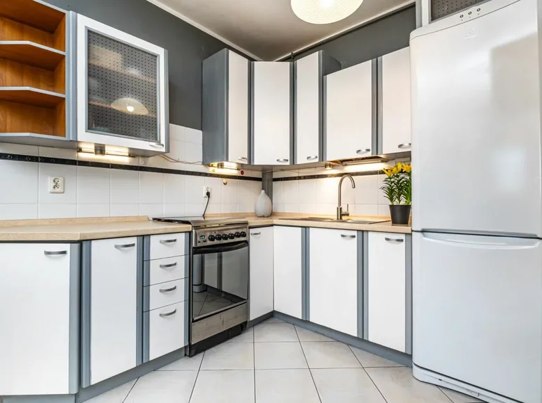 Mieszkanie 2 pokoi 44 m² Warszawa, Polska