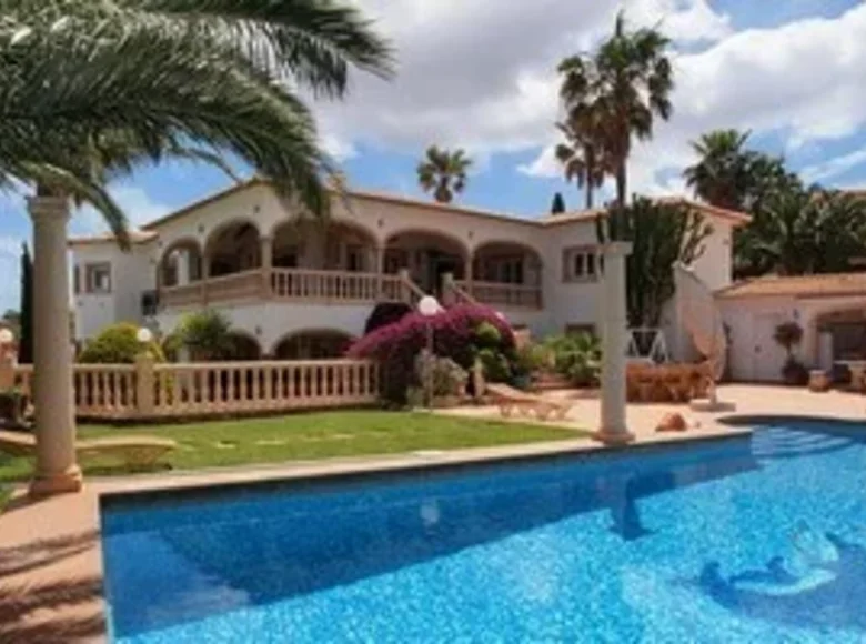 5 bedroom villa 600 m² Denia, Spain