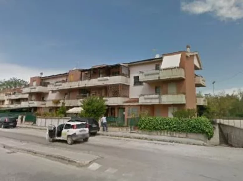 Stadthaus 8 Zimmer 180 m² Terni, Italien