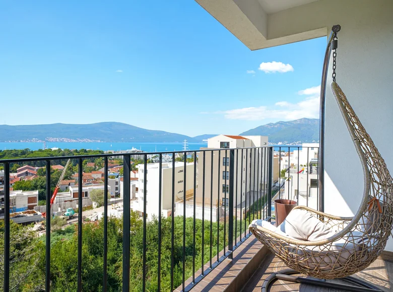 Apartamento 3 habitaciones 66 m² Tivat, Montenegro