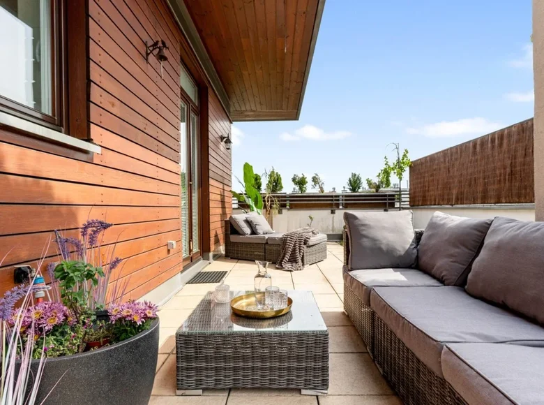 4 bedroom apartment 159 m² Warsaw, Poland
