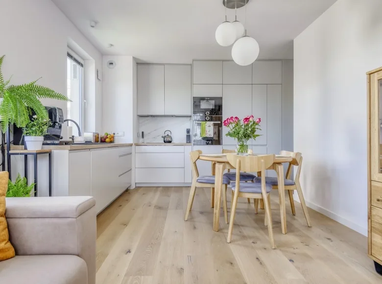 Mieszkanie 2 pokoi 42 m² Warszawa, Polska