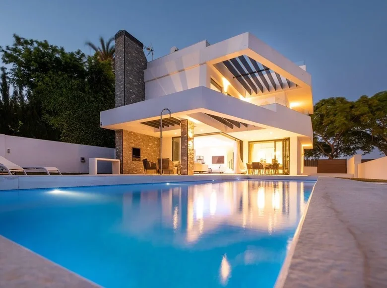 Вилла 5 спален  San Pedro Alcantara, Испания