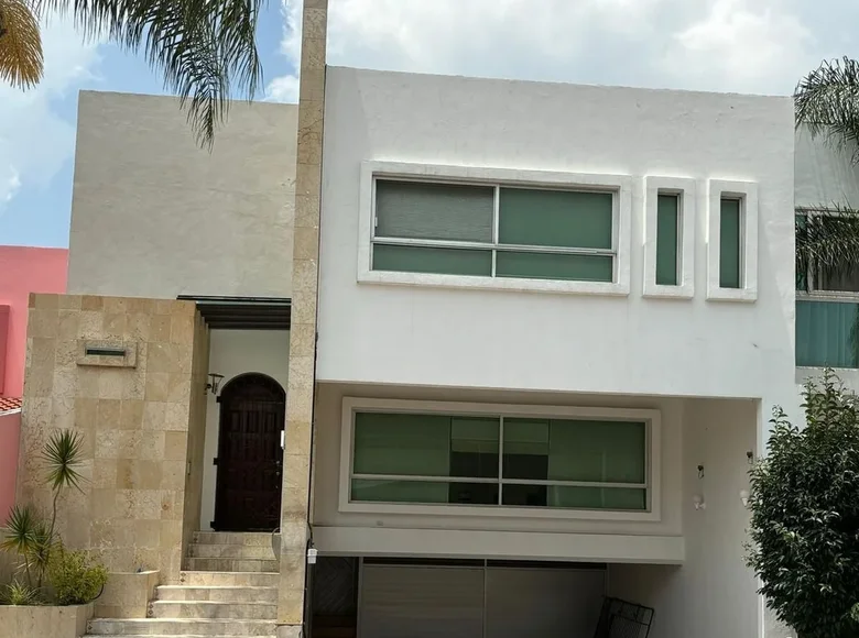 Casa 4 habitaciones 502 m² San Bernardino Tlaxcalancingo, México