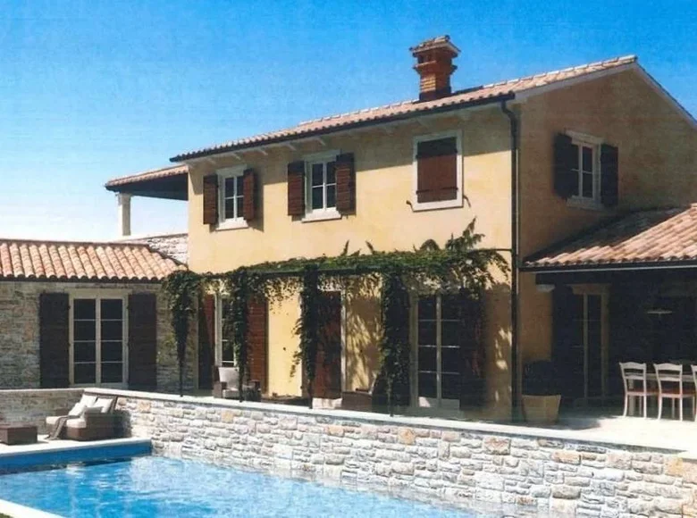 Villa de tres dormitorios 240 m² Porec, Croacia