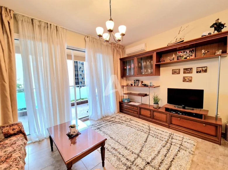 Mieszkanie 2 pokoi 68 m² Becici, Czarnogóra