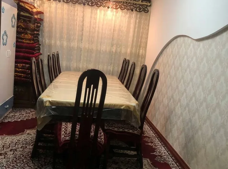 Kvartira 4 xonalar 80 m² Toshkentda