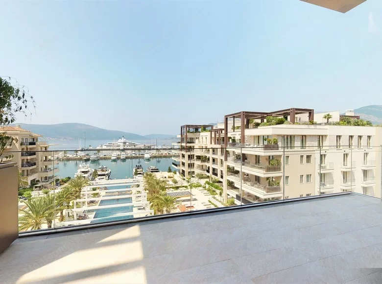 Mieszkanie 4 pokoi 565 m² Tivat, Czarnogóra