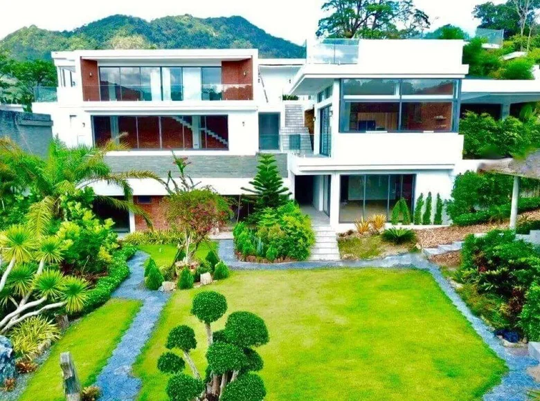 6 bedroom villa 1 050 m² Phuket, Thailand