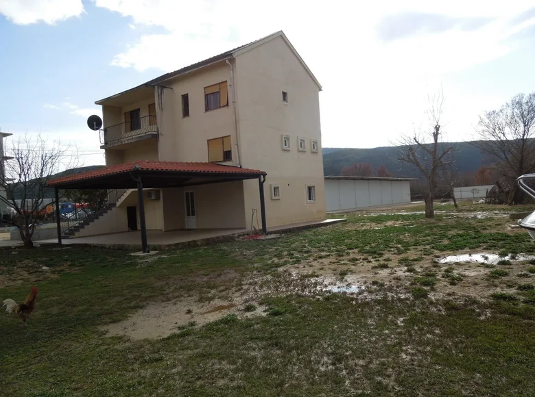 Propriété commerciale 5 000 m² à Pelinovo, Monténégro