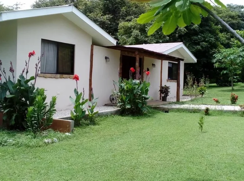 Casa 3 habitaciones  Canton Santa Cruz, Costa Rica