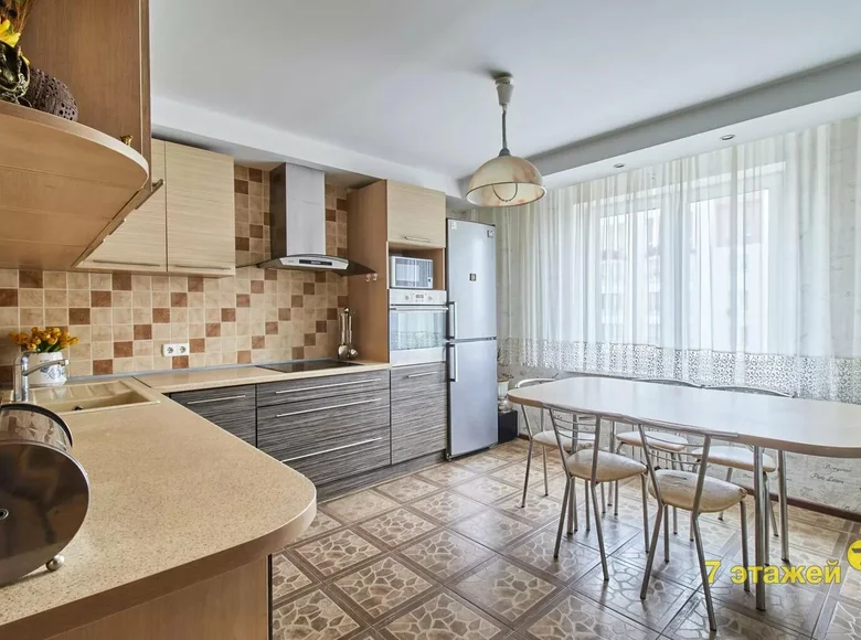 Mieszkanie 3 pokoi 95 m² Mińsk, Białoruś