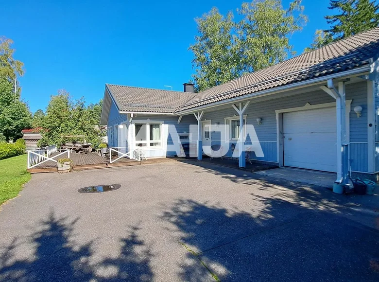 4 bedroom house 163 m² Helsinki sub-region, Finland