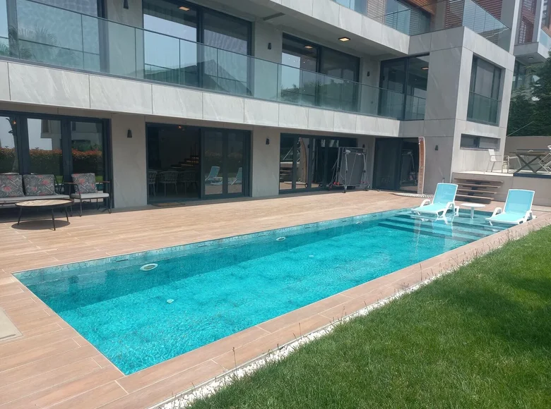 Вилла 8 комнат 480 м² Бююкчекмедже, Турция