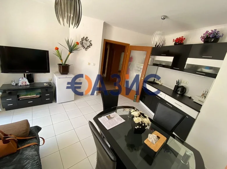 2 bedroom apartment 88 m² Sveti Vlas, Bulgaria