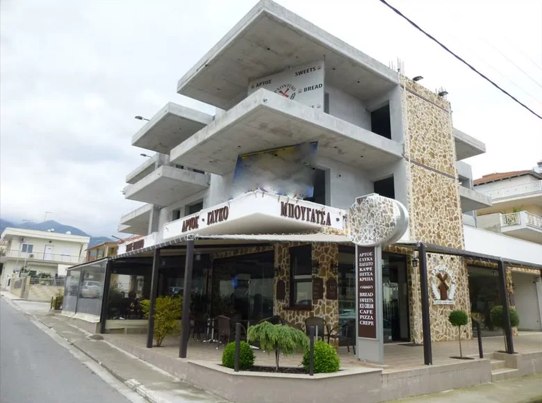Commercial property 370 m² in Olympiaki Akti (Beach), Greece