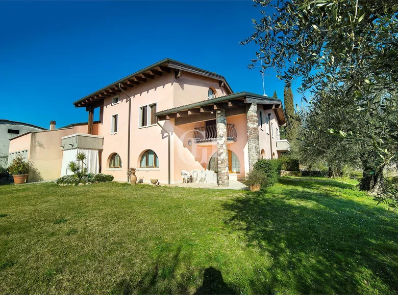 7 bedroom villa 1 200 m² Castelnuovo del Garda, Italy