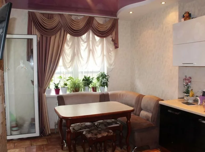 Mieszkanie 2 pokoi 63 m² Tairove Settlement Council, Ukraina
